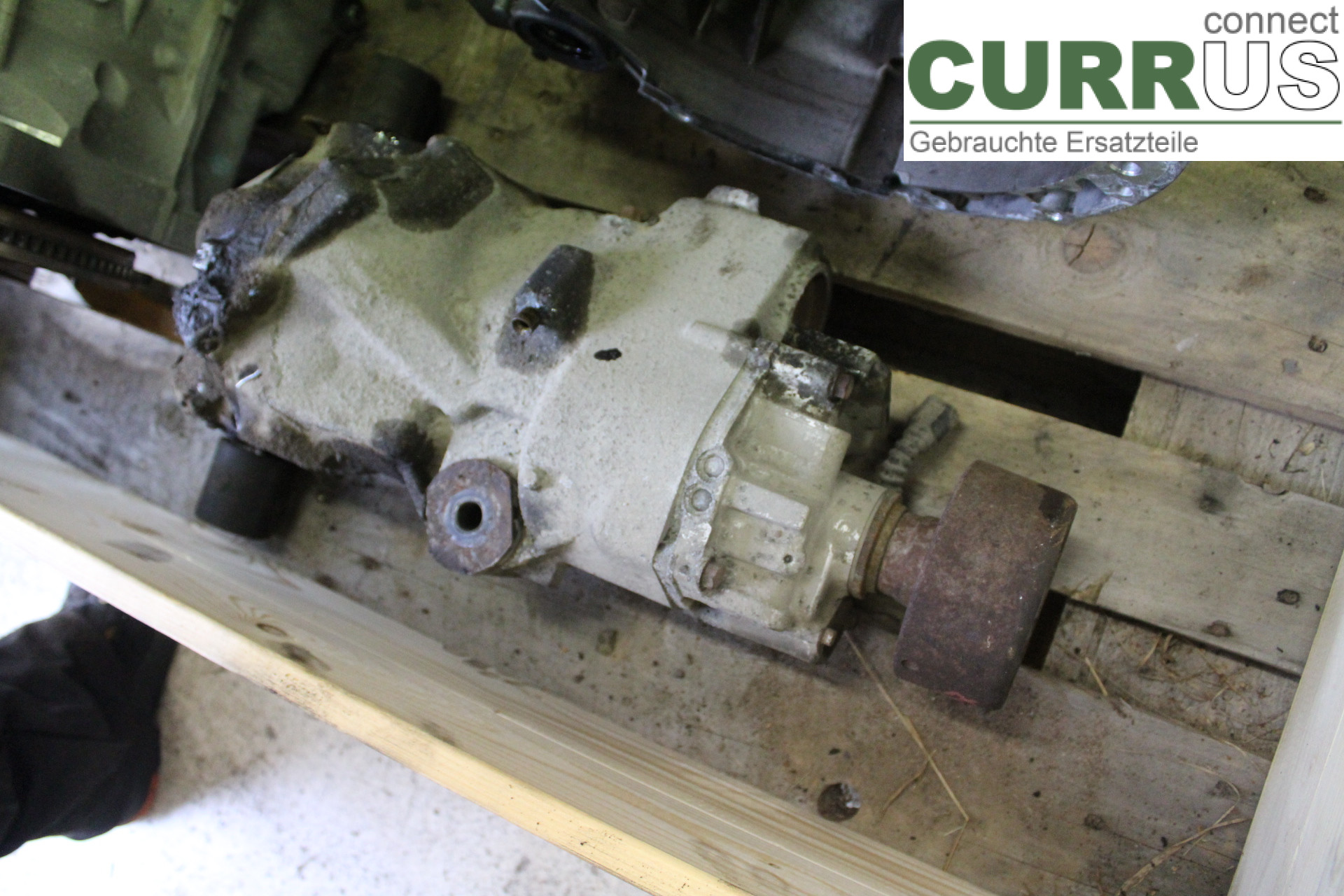 VOLVO XC70   01-04 Differential  2,4D/D5244T