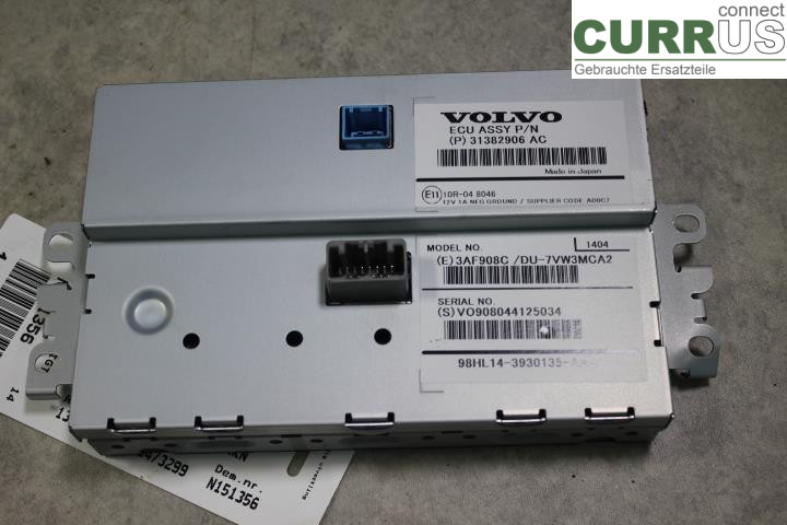 VOLVO V70    14-16 Monitor 36011464 D4162T