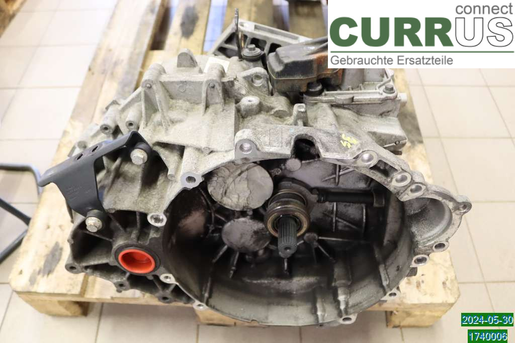 VOLVO V70      08-13 Gearbox (6-speed) 8251965 2.4