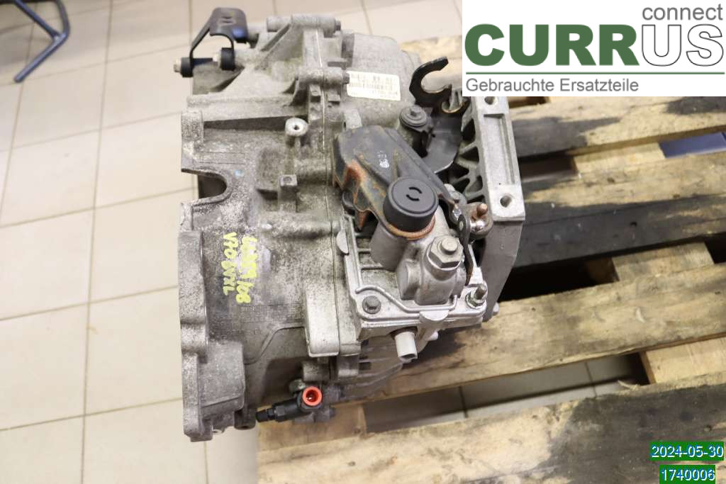 VOLVO V70      08-13 Gearbox (6-speed) 8251965 2.4