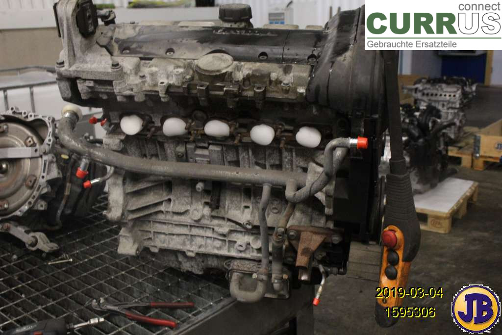 VOLVO V70      05-08 Motor 8251487 B5244SG