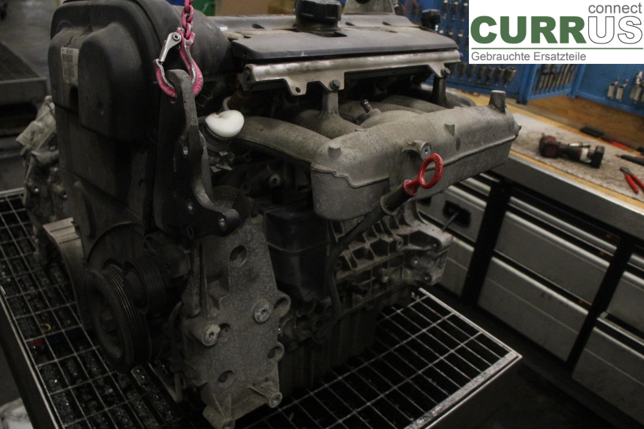 VOLVO XC70   01-04 Motor 8251489 B5254T2