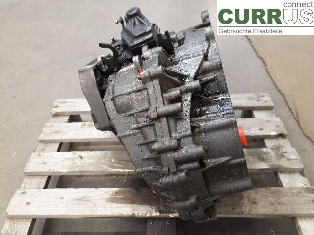 VOLVO V70    14-16 Gearbox (6-speed) 36000614 D5204T3