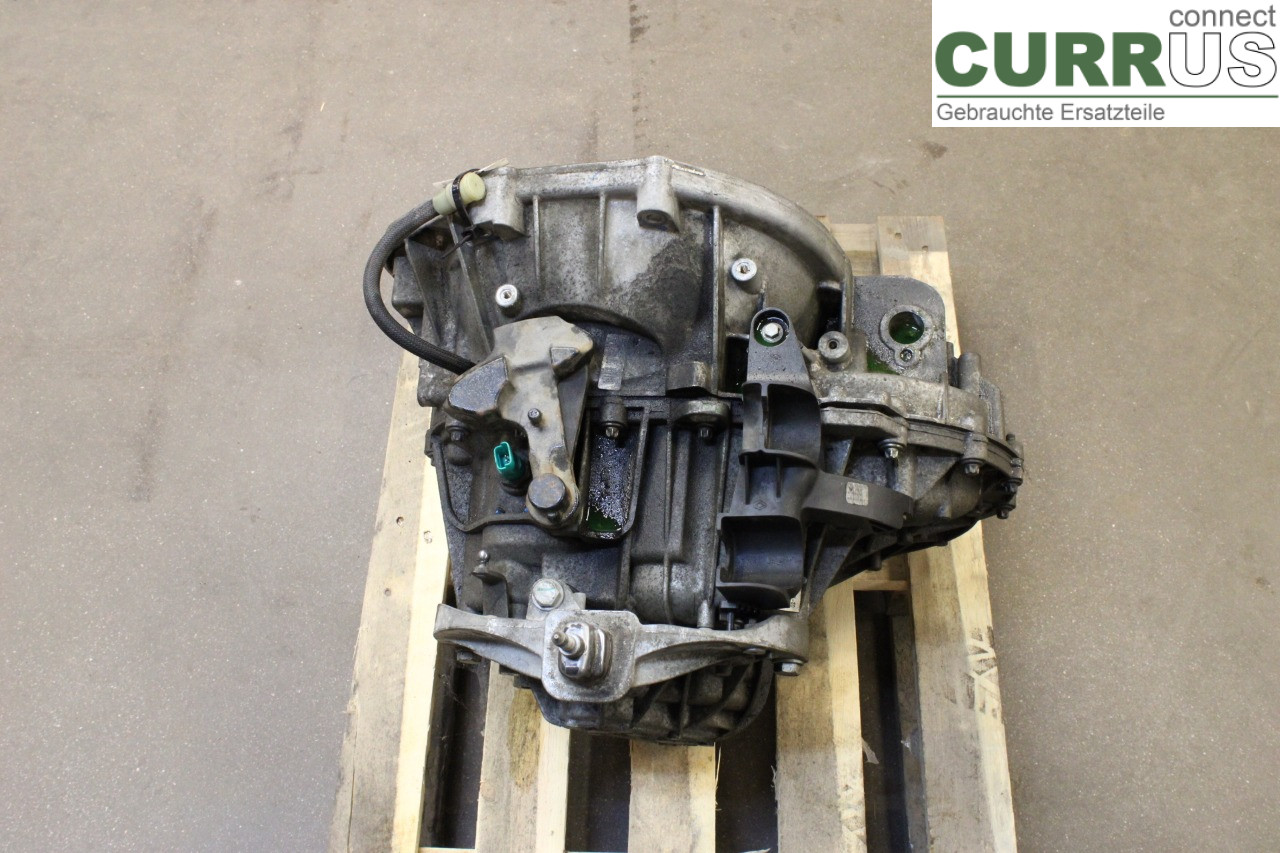RENAULT TRAFIC  15- Skrzynia 6-biegowa 8201748367 M9R-710