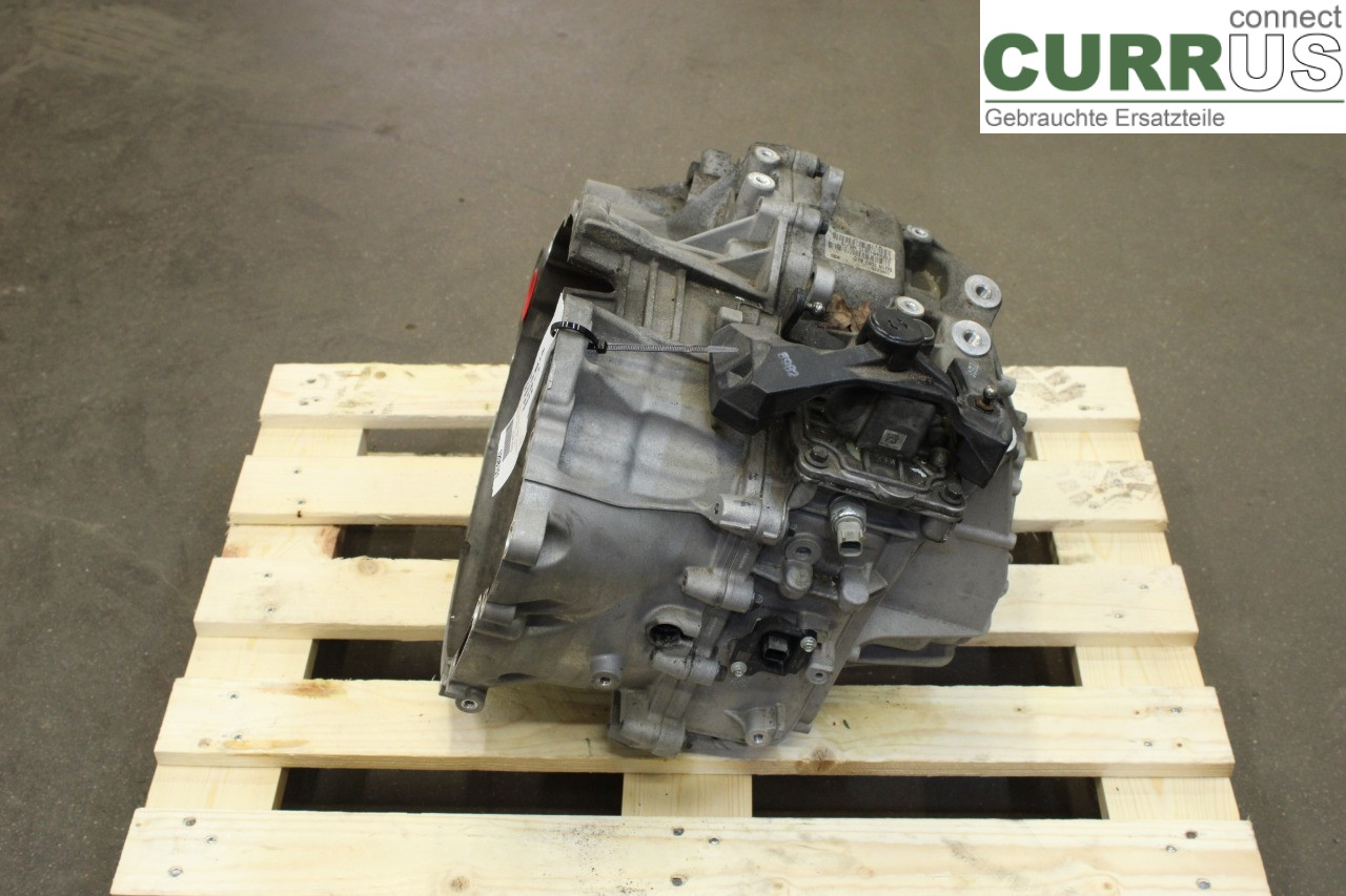 VOLVO V60  14-18 Gearbox (6-speed) 36012742 D4204T8