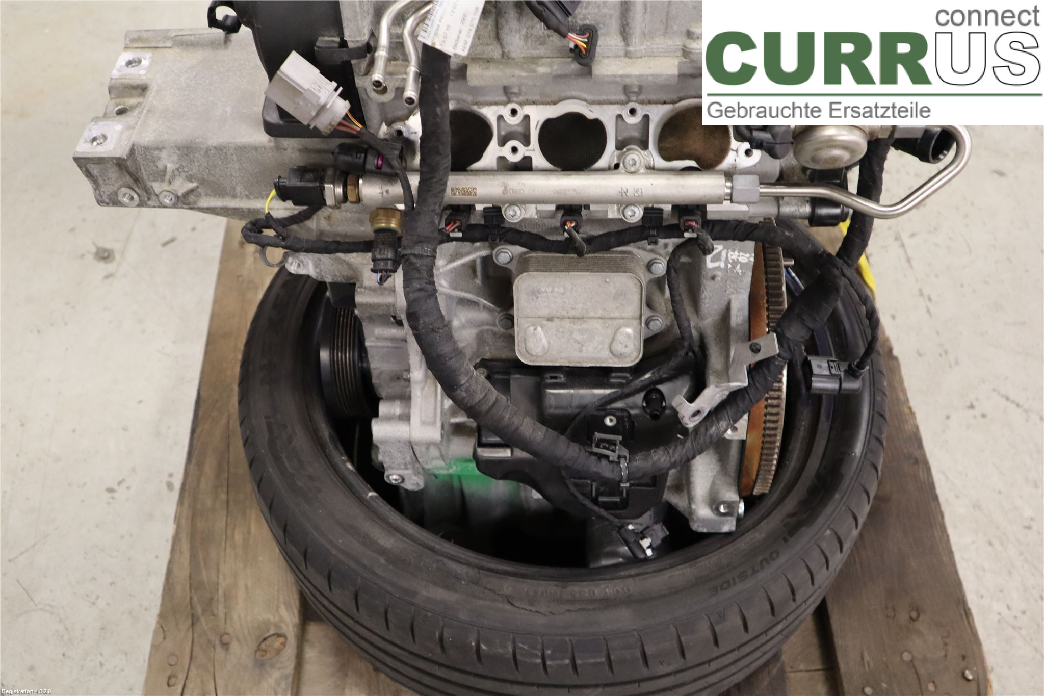 VW T-ROC  18- Engine 04C100033K DKLA