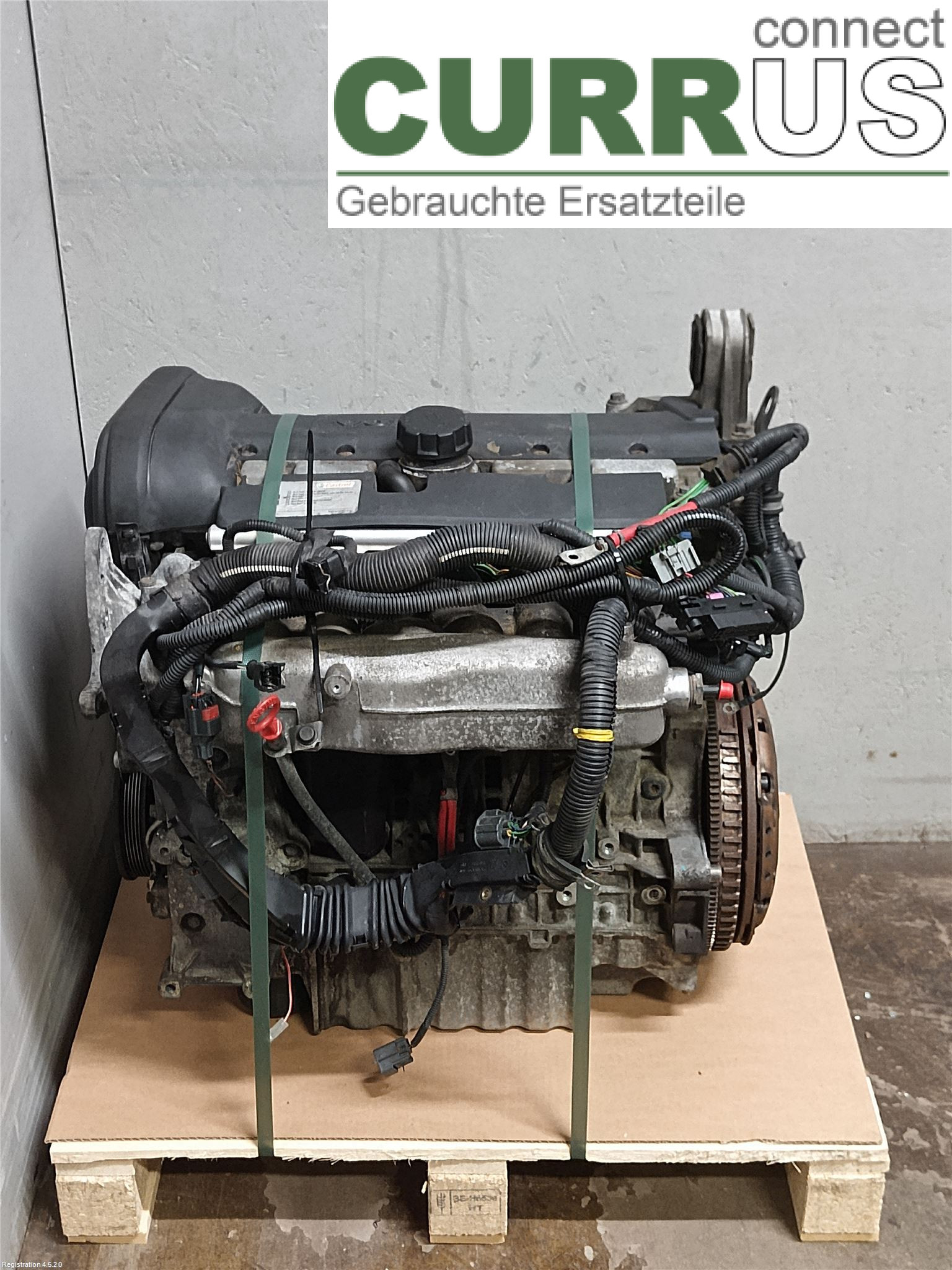 VOLVO V70      00-04 Motor 8251104 B5234T3