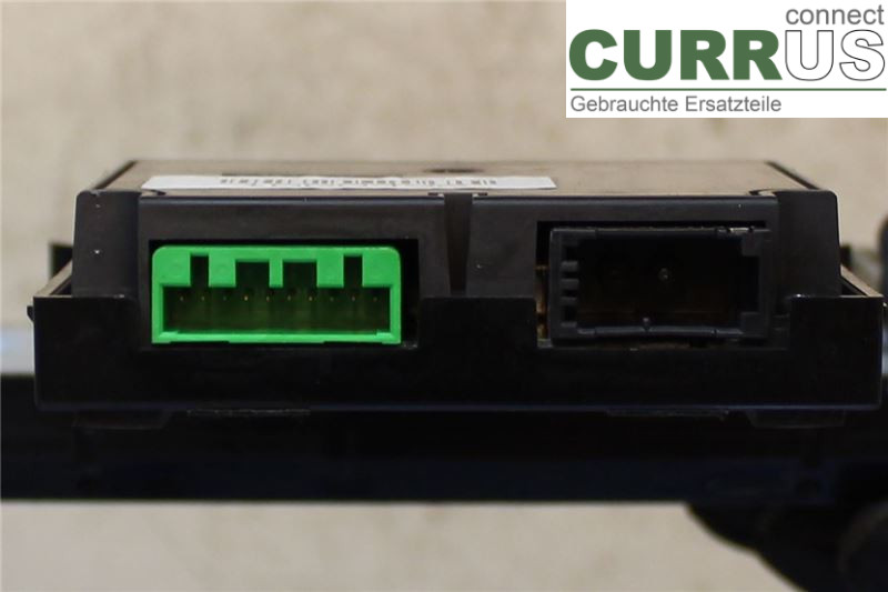VOLVO V70      08-13 Radio CD /Multimediapanel  D5244T4