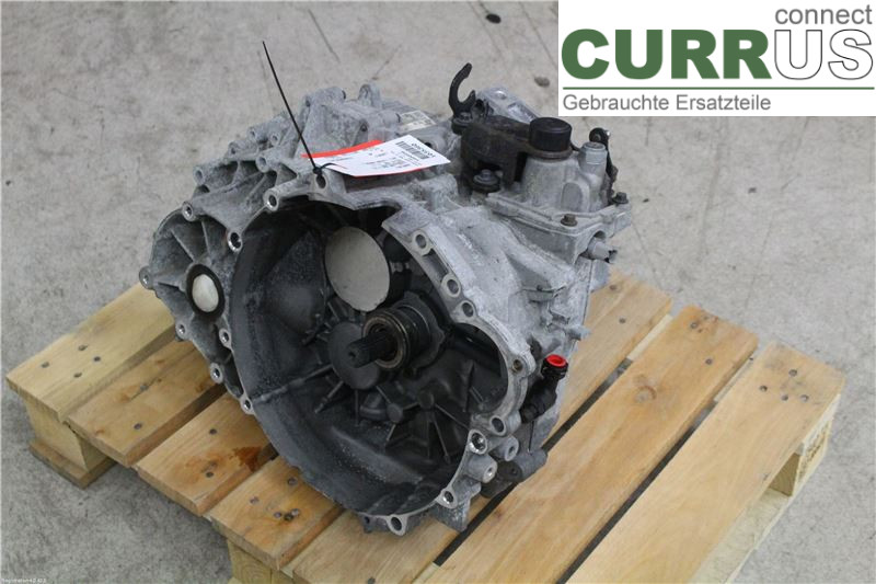 VOLVO V60  11-13 Skrzynia 6-biegowa 36001863 D5204T2