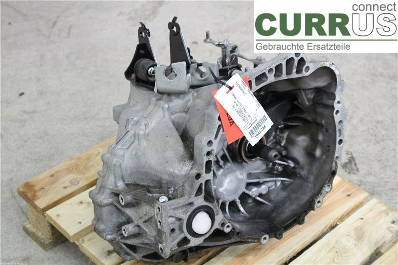 TOYOTA AVENSIS   09-15 6-Gang-Getriebe 3030020A90 1AD-FTV