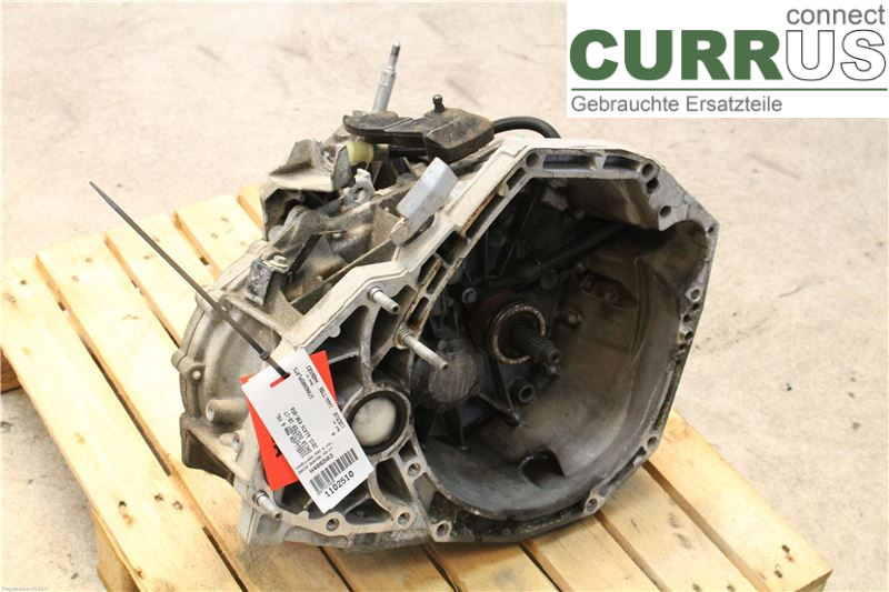 DACIA DUSTER  10-17 Skrzynia 6-biegowa 8201365769 K9K-858