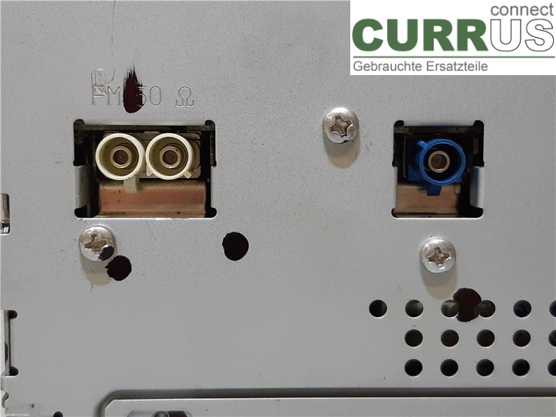 MB C (204)   07-15 Radio CD / Multimedia panel A2049069701 M271.820