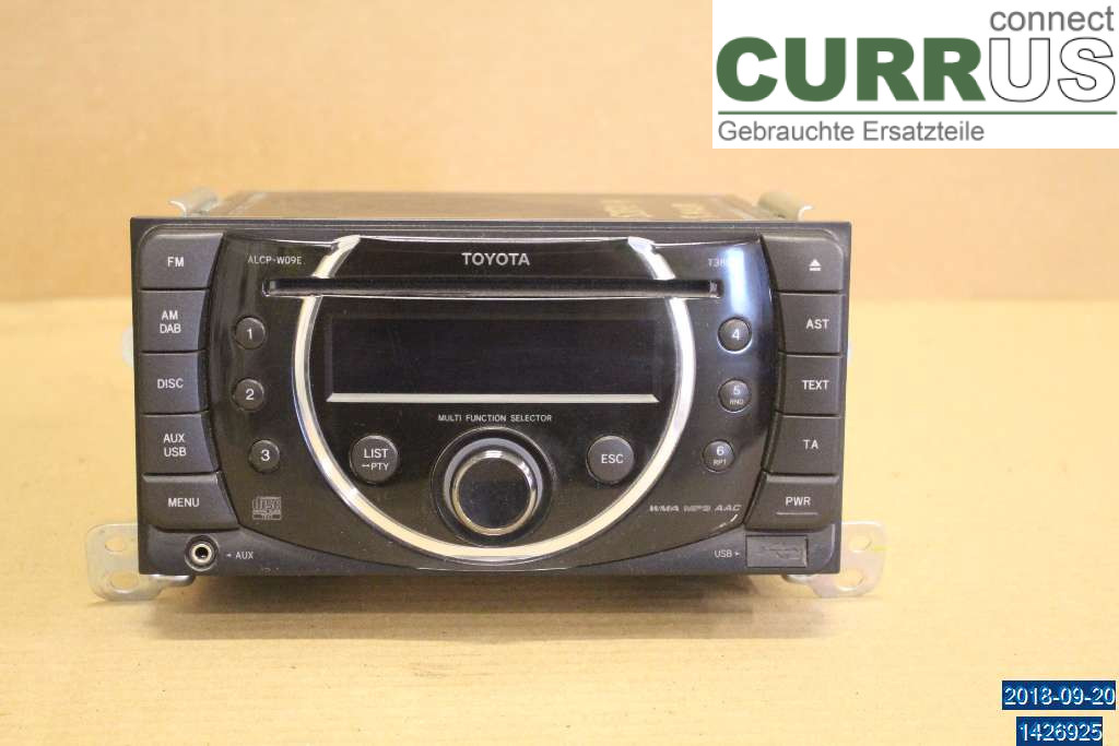 TOYOTA HILUX 05-16 Radio CD / Multimedia panel PZ47600212D0 2,5 D-4D