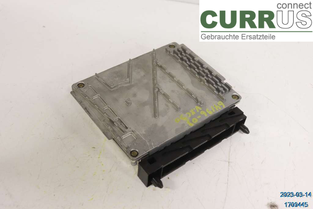 VOLVO XC90     03-06 Motorens styreenhed (ECU) 8603589 2,5T