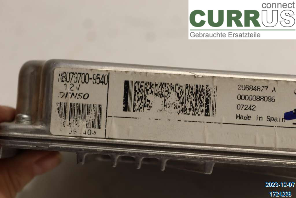 VOLVO V70      05-08 Engine Control Unit (ECU) 8603501 B5244S