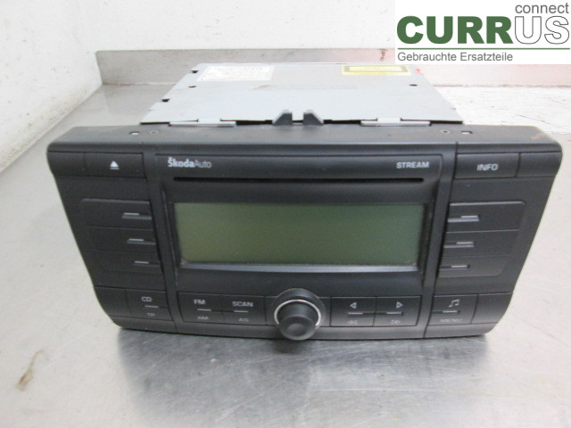 SKODA OCTAVIA    05-13 Radio CD / panel multimedialny AAO600002AX BGU 1,6