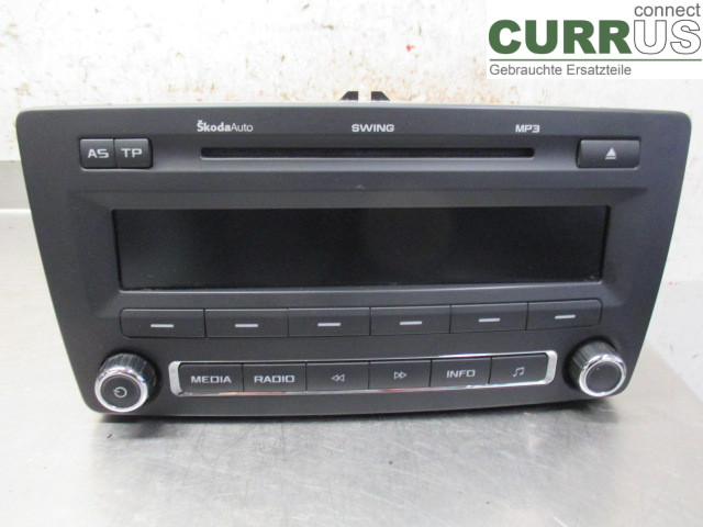 SKODA OCTAVIA    05-13 Radio CD / multimediepanel 1Z0035161G CAXA