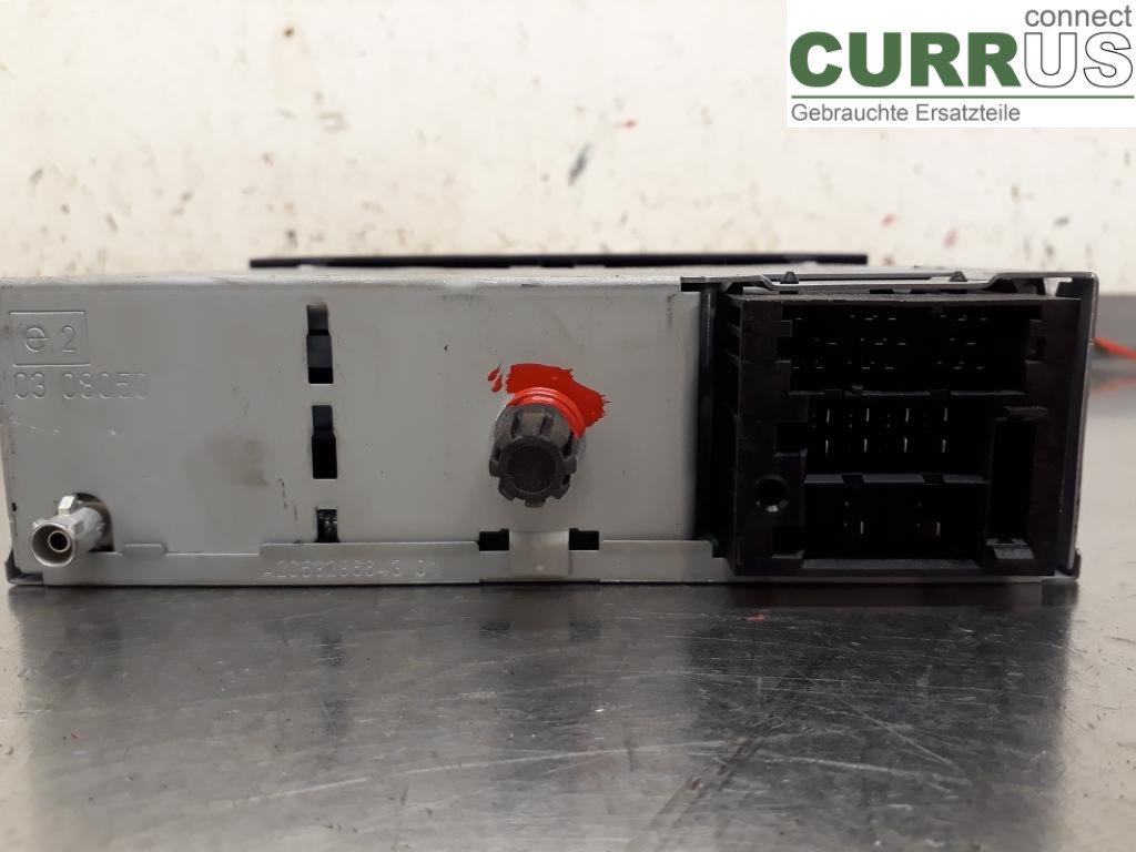 RENAULT CLIO III  09-12 Radio CD / Multimedia panel 281153881R D4F-740