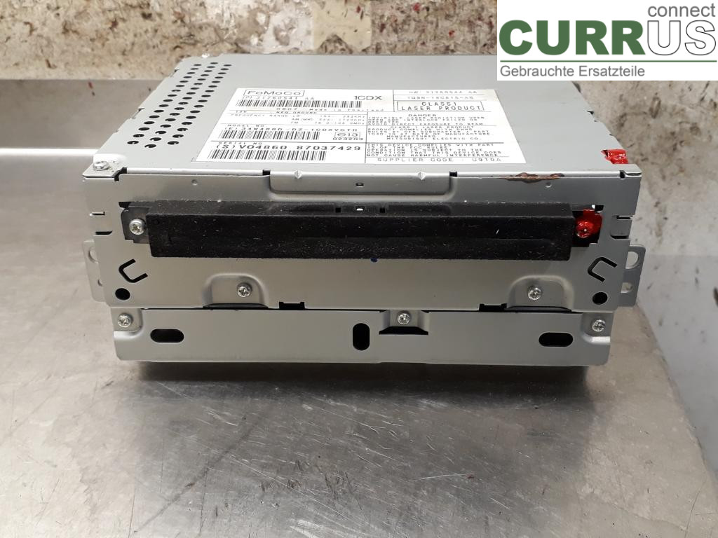 VOLVO V70      08-13 Radio CD / Multimedia panel 36050929 B4204S4
