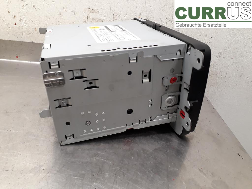 VW PASSAT      05-10 Radio CD / panel multimedialny 1K0057187AX CBAB