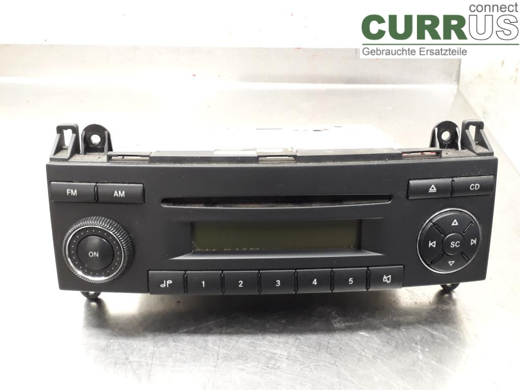 MB SPRINTER (W906) 06-18 Radio CD /Multimediapanel A9068201186 OM646.986