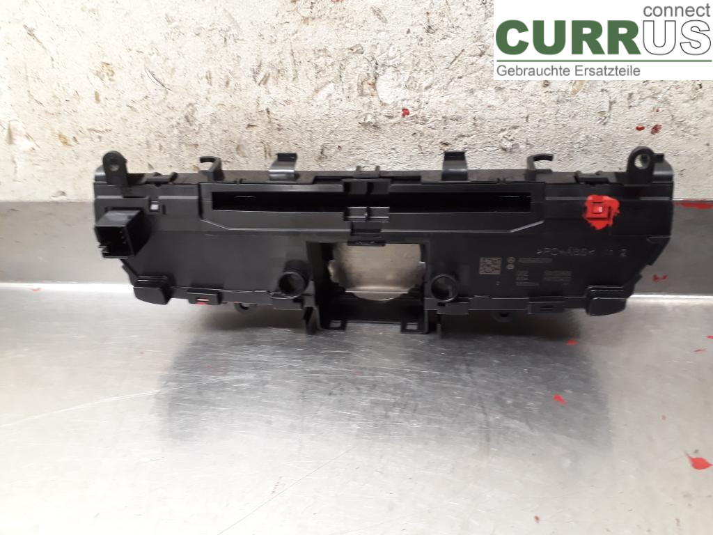 MB C-KLASS (W205)  14- Radio CD /Multimediapanel A2059052701 OM651.921