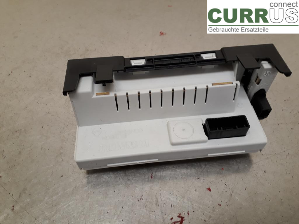 RENAULT MÉGANE II  06-08 Control display 8200755120 K4M-813