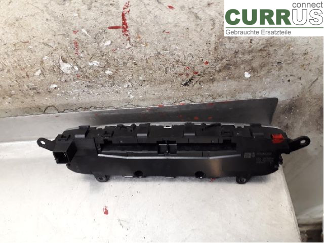 MB VITO/V-KLASS (W447)  14- Radio CD / multimediepanel A4479053700 OM651.950