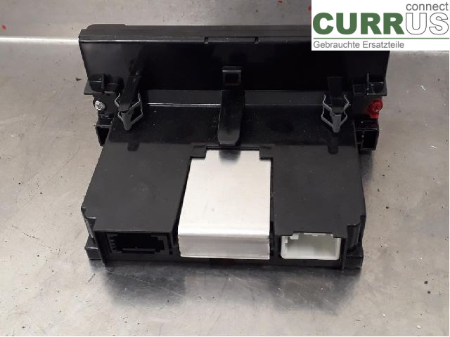VOLVO V50      08-12 Control display 36001469 D4162T