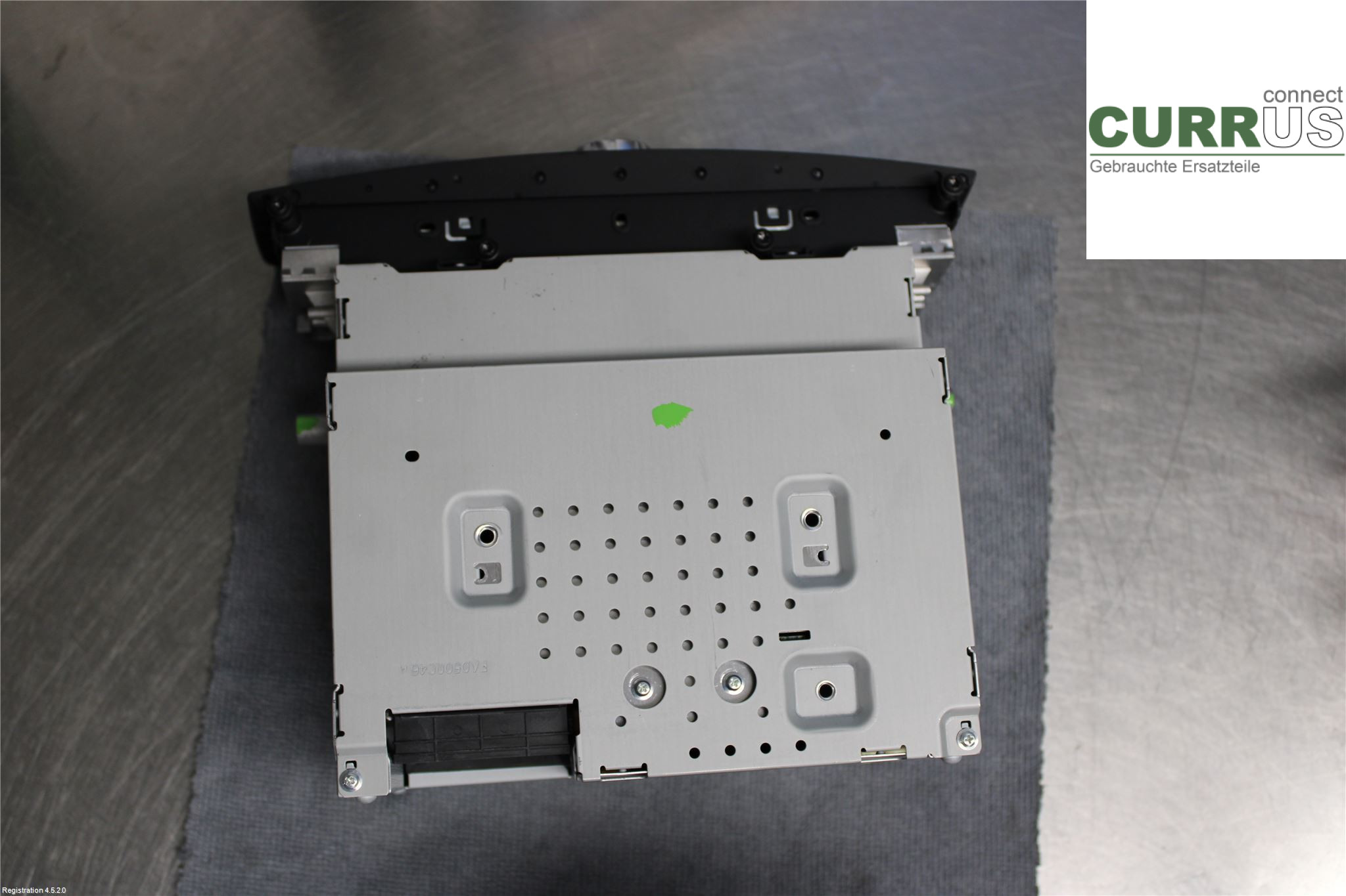 MB CLA-CLASS (C117/X117)  13-19 Radio CD /Multimediapanel A2469001021 M270.910