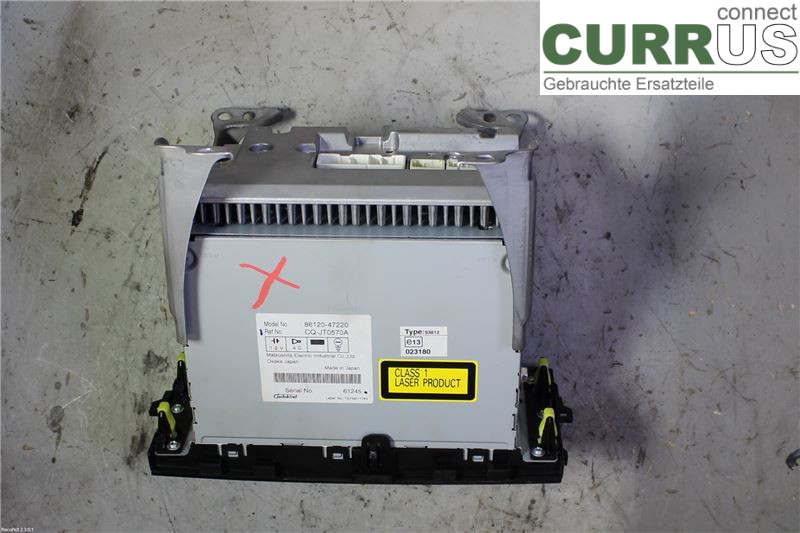 TOYOTA PRIUS  NHW20 04-08 Radio CD /Multimediapanel 8612047220 1NZ-FXE