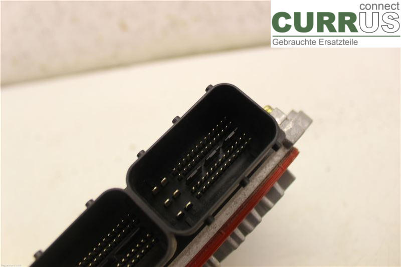 VOLVO V50      04-07 Engine Control Unit (ECU) 30650677 B5244S4