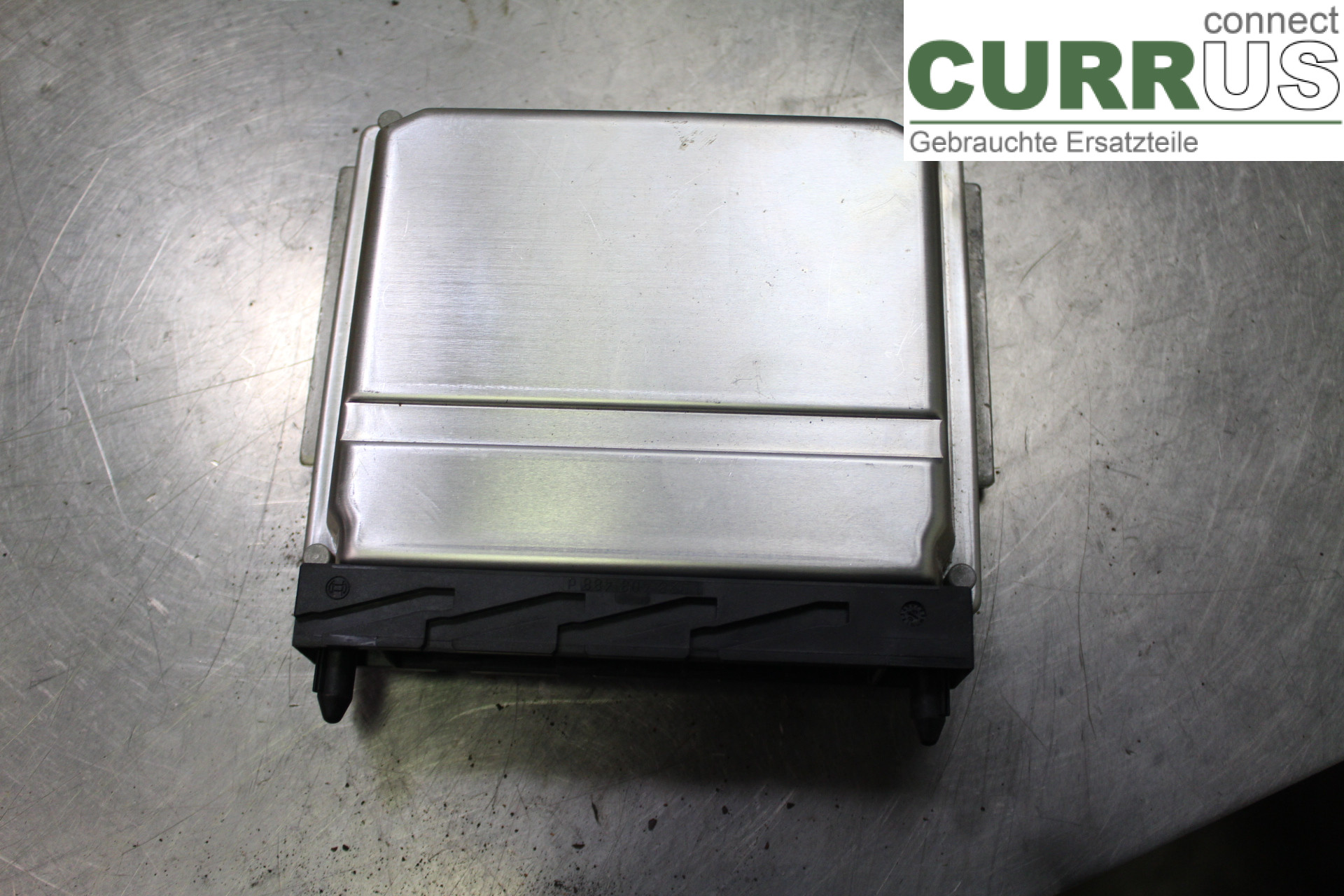 VOLVO V70      00-04 Engine Control Unit (ECU) 3066847B 