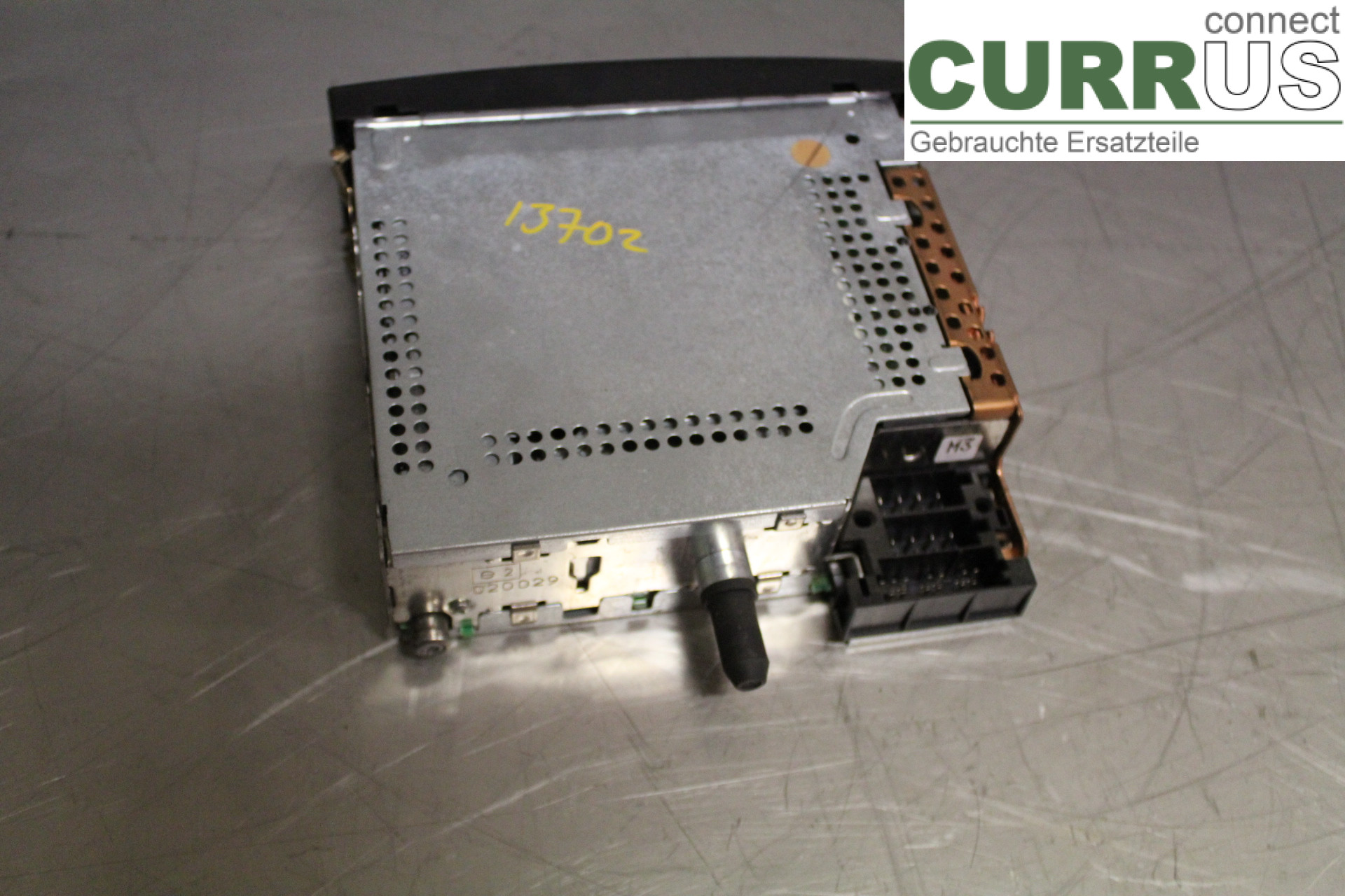 PEUGEOT 307     01-05 Radio CD /Multimediapanel  1,6i/NFU