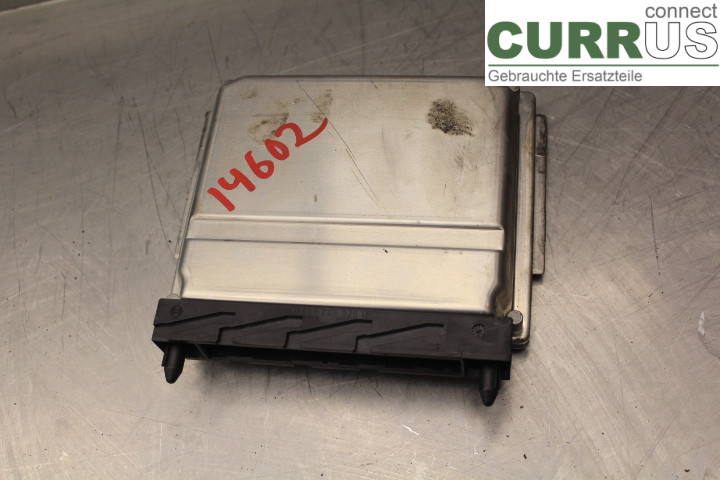 VOLVO V70      00-04 Engine Control Unit (ECU) 30637733A 2,4D/D5244T