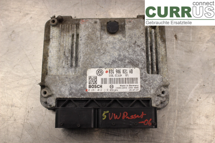 VW PASSAT      05-10 Motorsteuergerät (ECU) 03G906021AB 