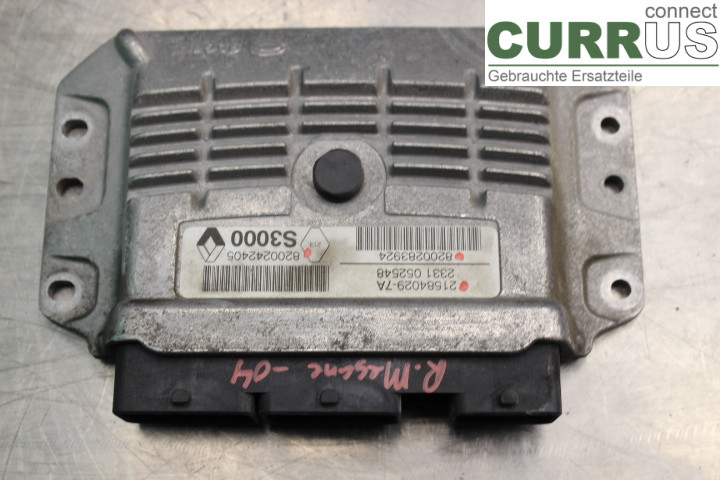 RENAULT MÉGANE II  03-05 Engine Control Unit (ECU) 8200242405 