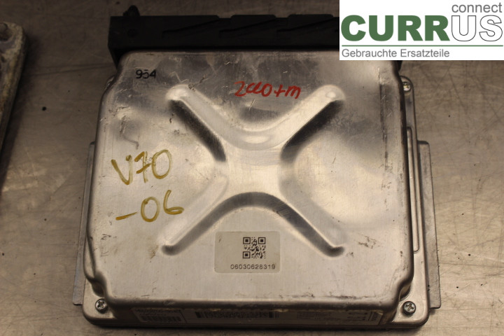VOLVO V70 05-08 Engine Control Unit (ECU) 30684877A