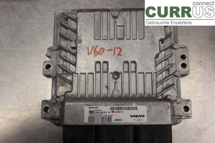 VOLVO V60  11-13 Sterownik silnika (ECU) 31336712 