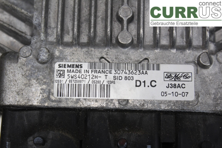VOLVO V50      04-07 Engine Control Unit (ECU) 30743623AA 2,0D/D4204T