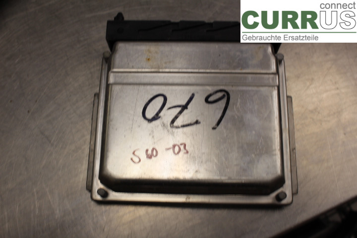 VOLVO S60      01-04 Engine Control Unit (ECU) 08677708A 