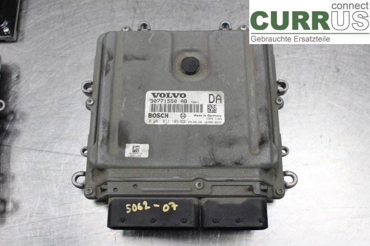 VOLVO V70      05-08 Engine Control Unit (ECU) 30771550AB 