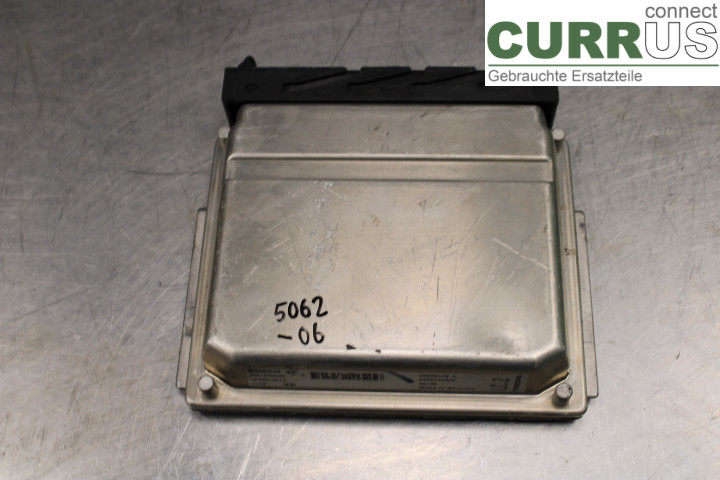 VOLVO V70      05-08 Engine Control Unit (ECU) 30668478A 