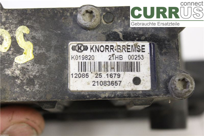 Volvo FH AC control unit 21083657 D13C460
