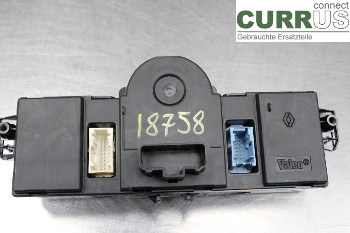 RENAULT CLIO III  09-12 Drivaxel fram 8200296683 1.2i/D4F742