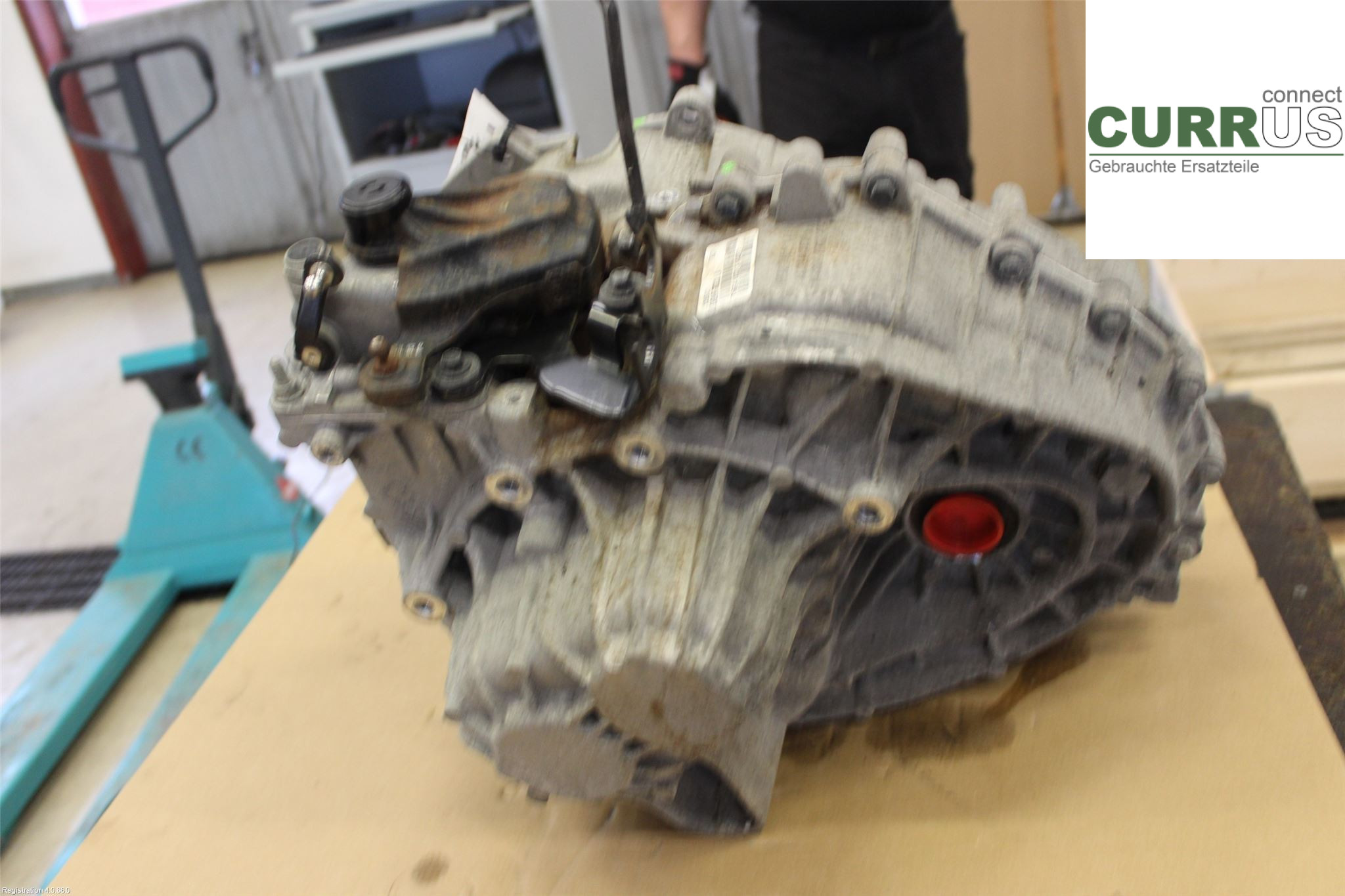 VOLVO V60  11-13 Gearbox (6-speed) 36000614 D5204T7