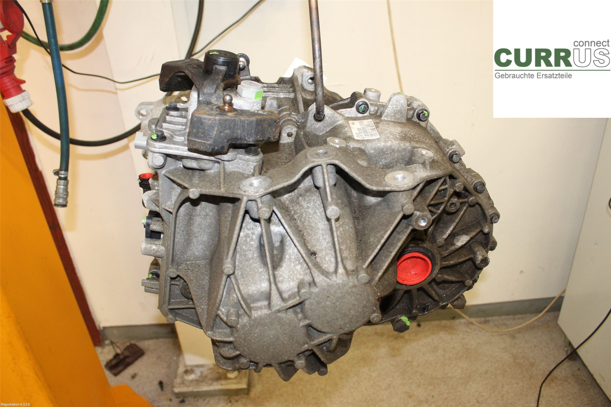 VOLVO V40  12-19 6-Gang-Getriebe 36010296 D4204T8