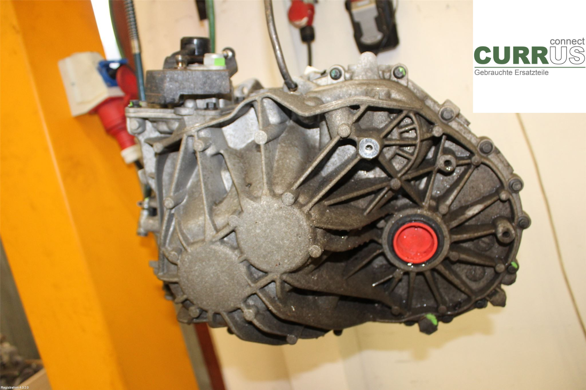 VOLVO V40  12-19 6-Gang-Getriebe 36010296 D4204T8