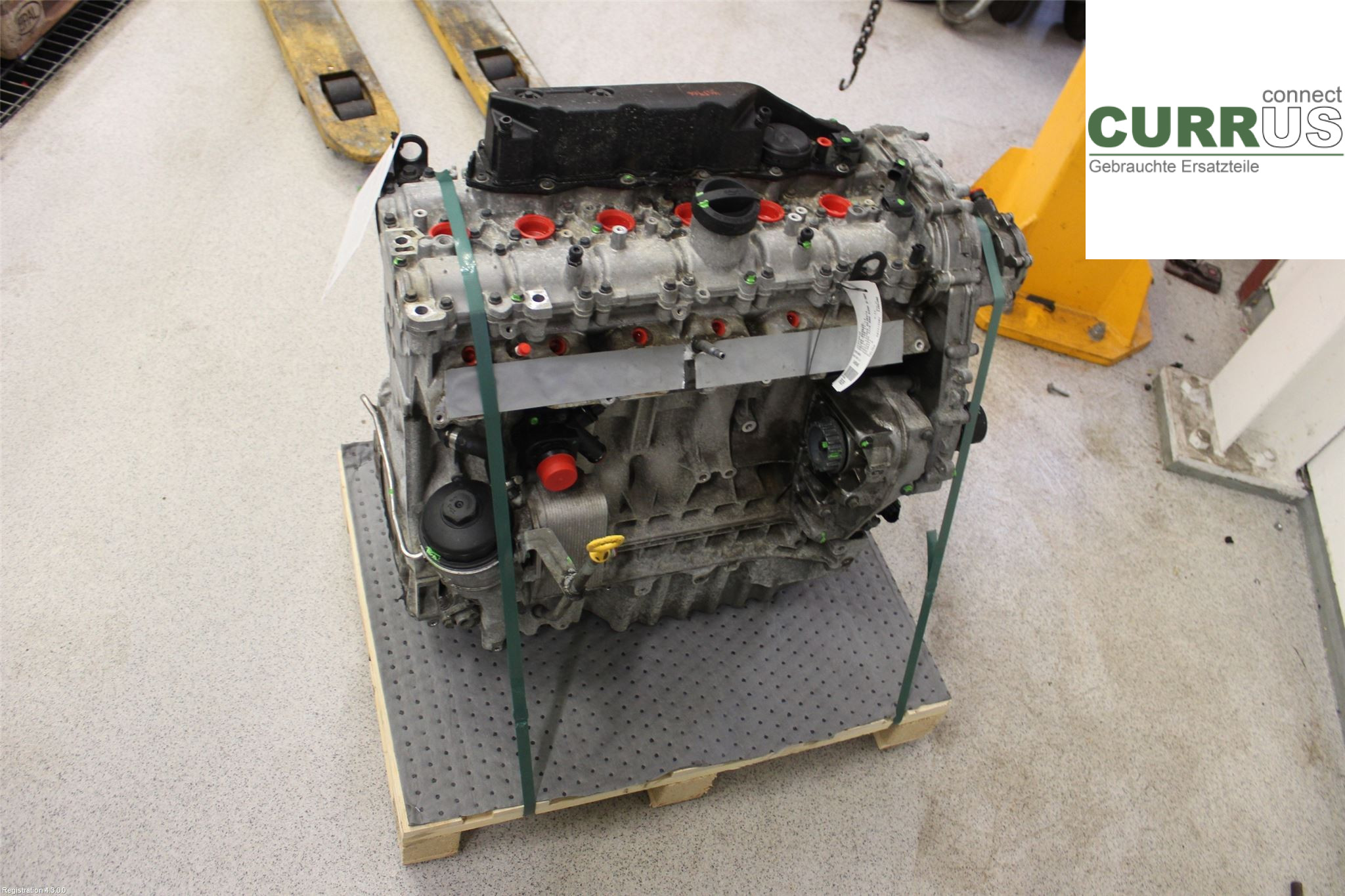 VOLVO V60  11-13 Silnik 36050646 B6304T4