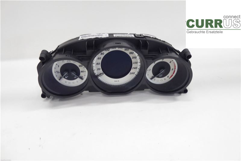 MB CLS-KLASS (C218/X218)   11-17 Instrumentenkombination A2189007302 OM642.853